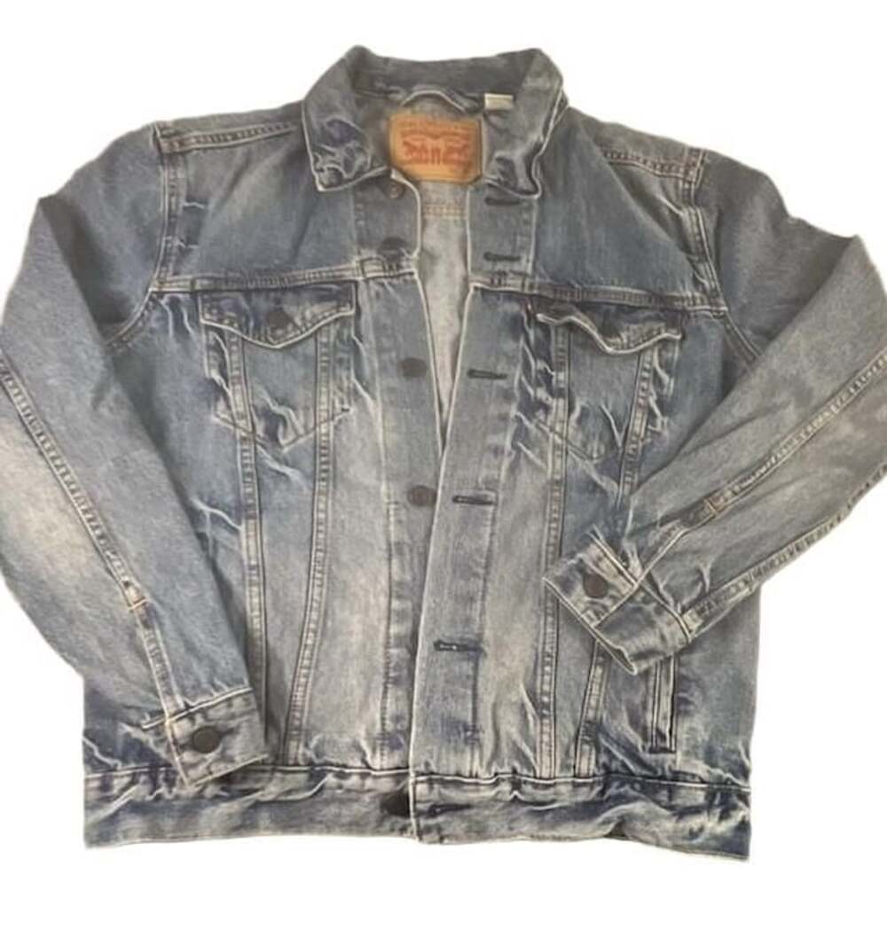 Levi's Denim Trucker Jacket Size M Blue Distressed Western Style